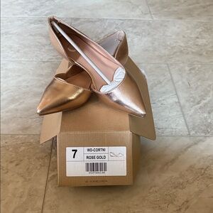 Elegant Rose Gold Women's Flats